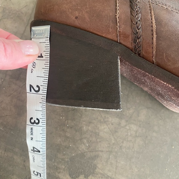 GORGEOUS leather boots with INCREDIBLE cut out details! 🤠🤠 see pic for details - Picture 8 of 16